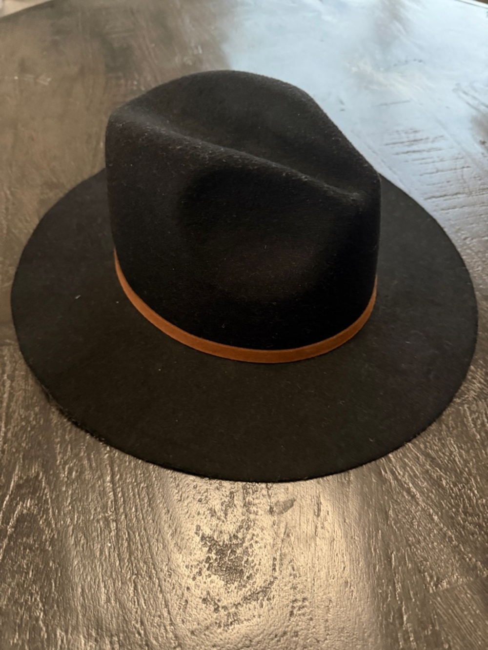 Women's Black Felt Fedora Hat with Tan Leather Band - Picture 2 of 4